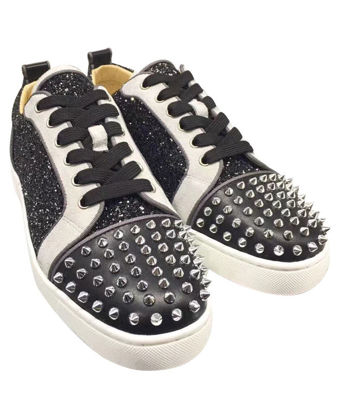louboutin junior spikes