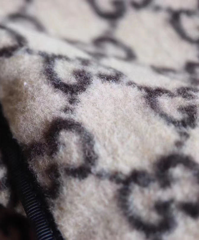 Gucci GG Wool Tote Apricot - Image 5