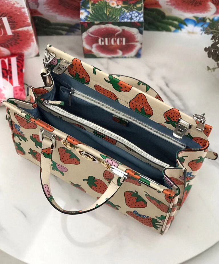 Gucci Zumi Strawberry print medium top handle bag Cream AlimorLuxury
