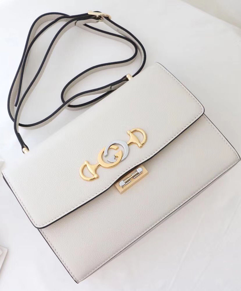 Gucci Zumi grainy leather small shoulder bag Cream - Image 3