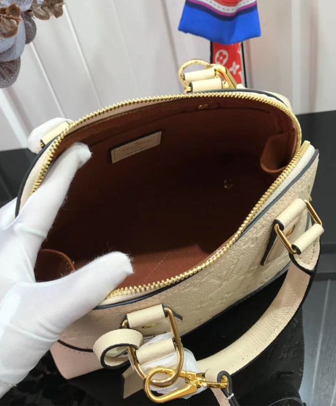 Louis Vuitton Neo Alma BB Cream - Image 7