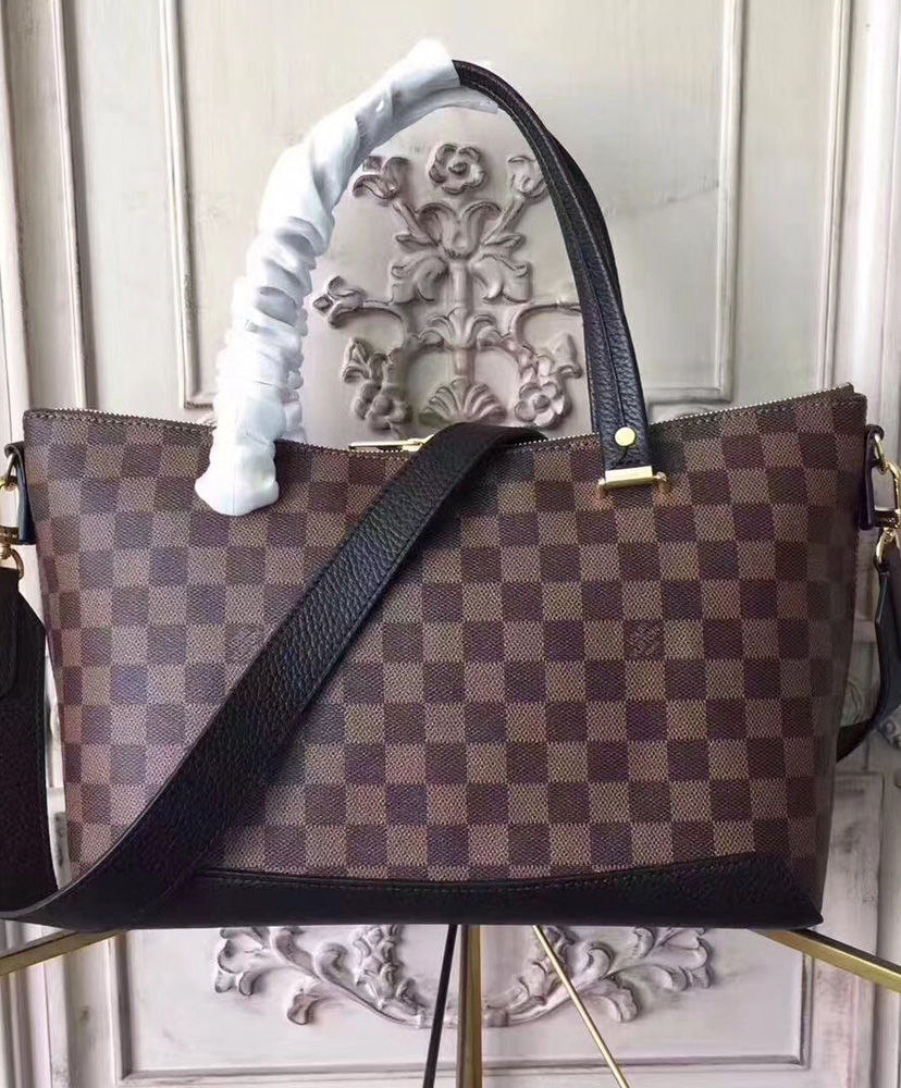 Louis Vuitton Hyde Park Black - Image 4