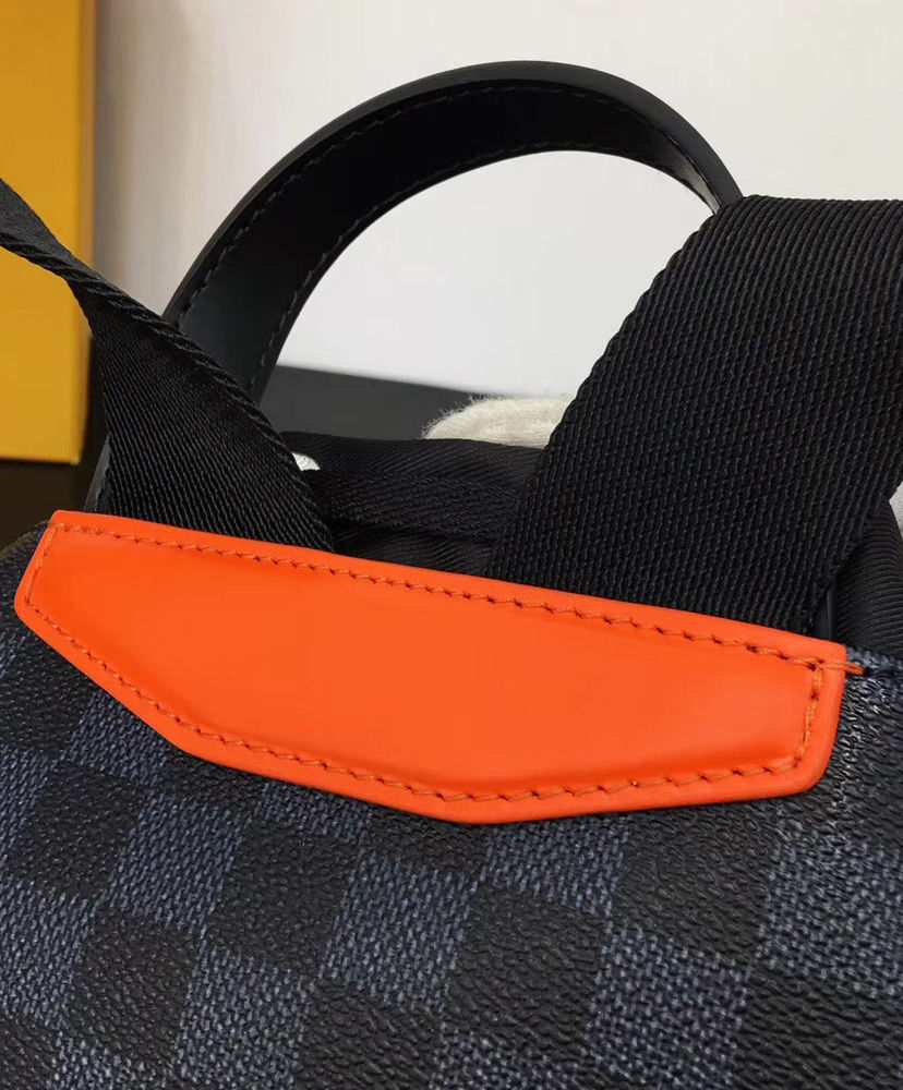 Louis Vuitton Drawstring Backpack Black - Image 5