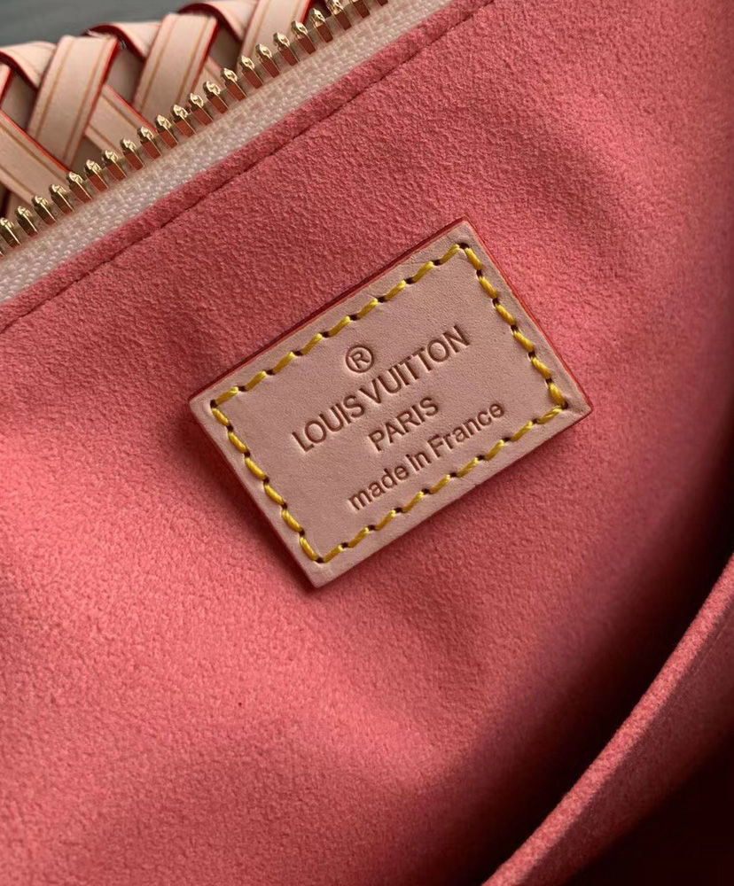 Louis Vuitton Beaubourg Hobo MM White - Image 9