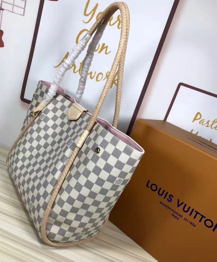 Louis Vuitton Propriano White - Image 8