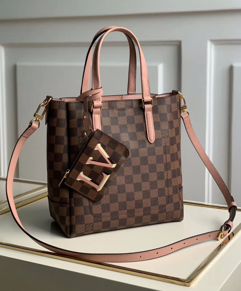 Louis Vuitton Belmont PM Pink