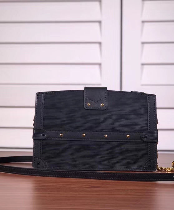 louis vuitton clutch trunk