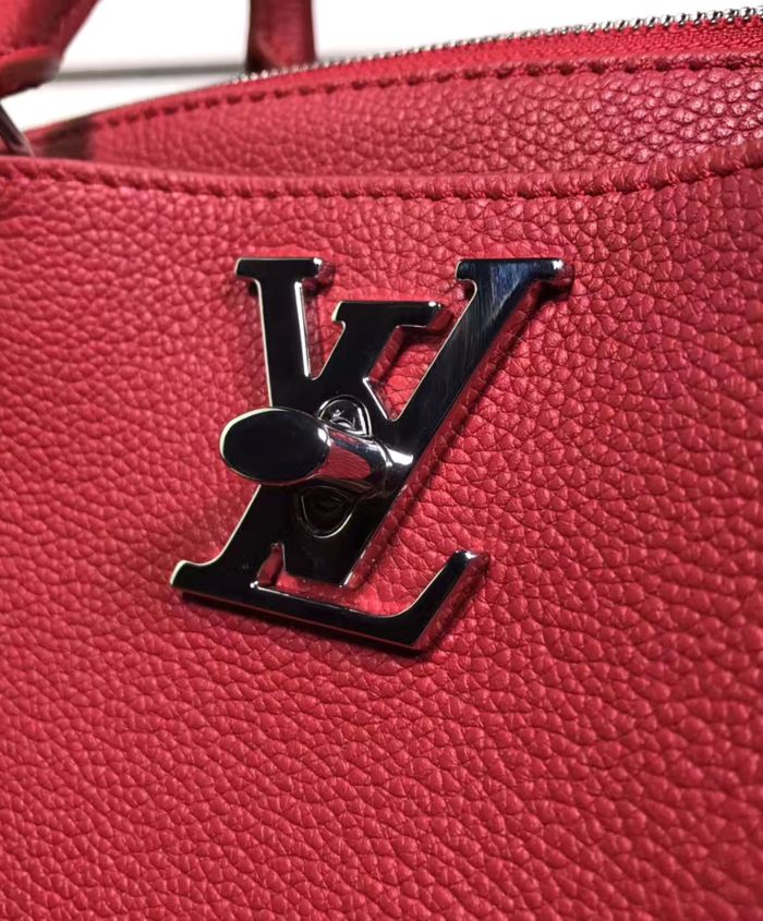 Louis Vuitton Lockmeto Red - Image 3