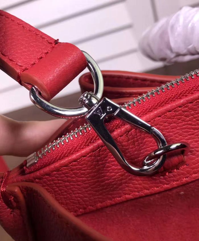 Louis Vuitton Lockmeto Red - Image 4