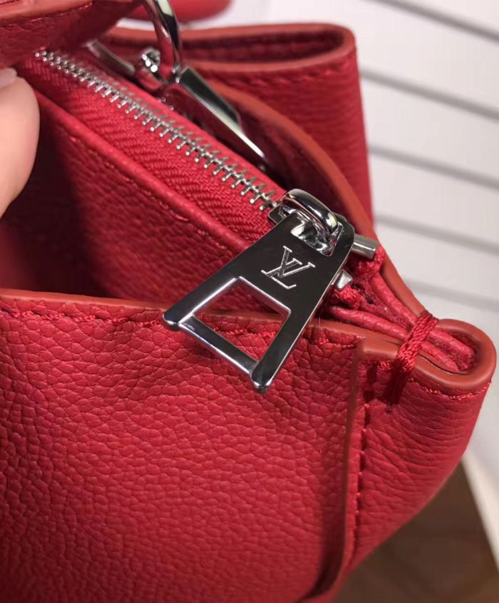 Louis Vuitton Lockmeto Red - Image 5