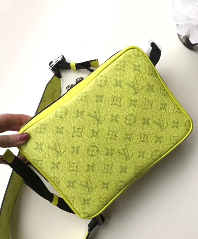 Louis Vuitton Outdoor Messenger Yellow - Image 2