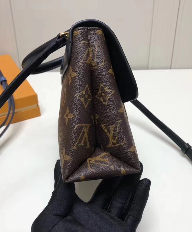 lv locky bag