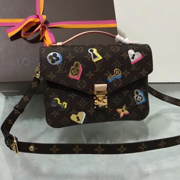 Louis Vuitton Pochette Metis Brown