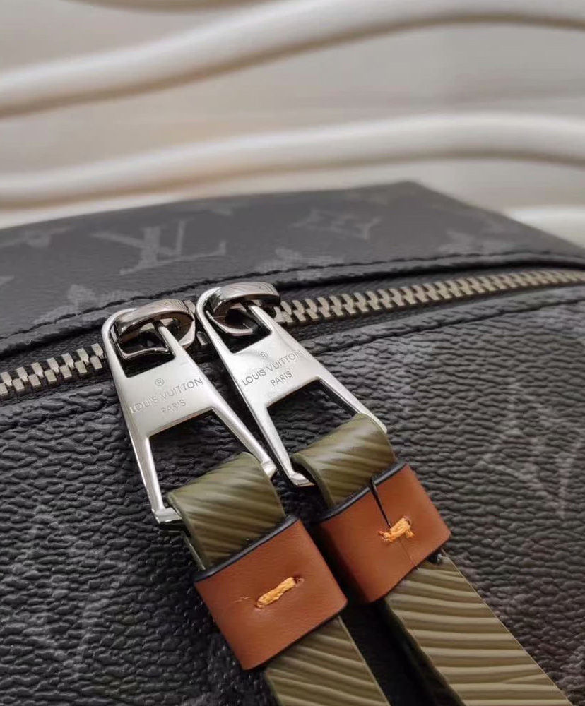 Louis Vuitton Discovery Backpack Black - Image 6