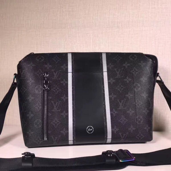 Louis Vuitton Apollo Messenger PM Black