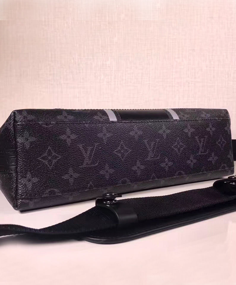 Louis Vuitton Apollo Messenger PM Black - Image 5