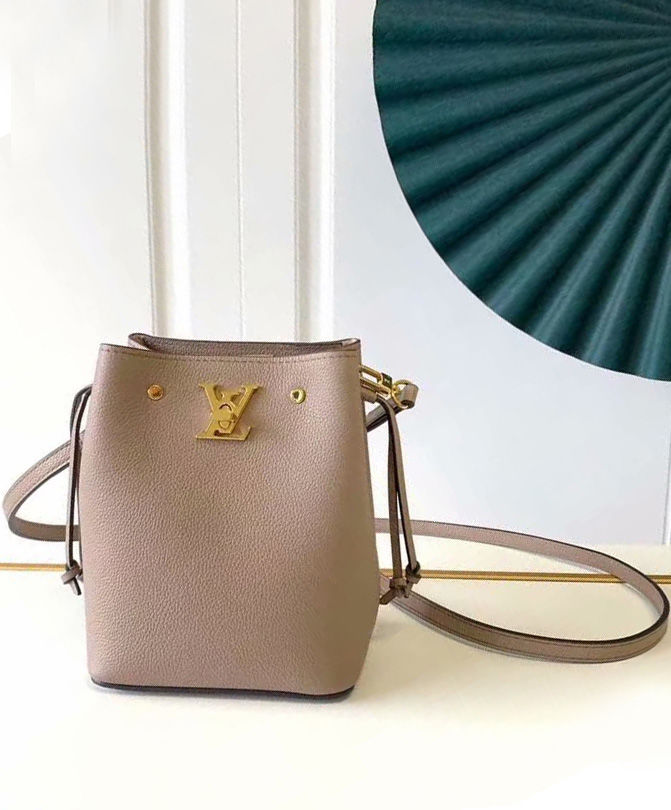 Handbags Louis Vuitton LV Bucket Nano Lockme Bag