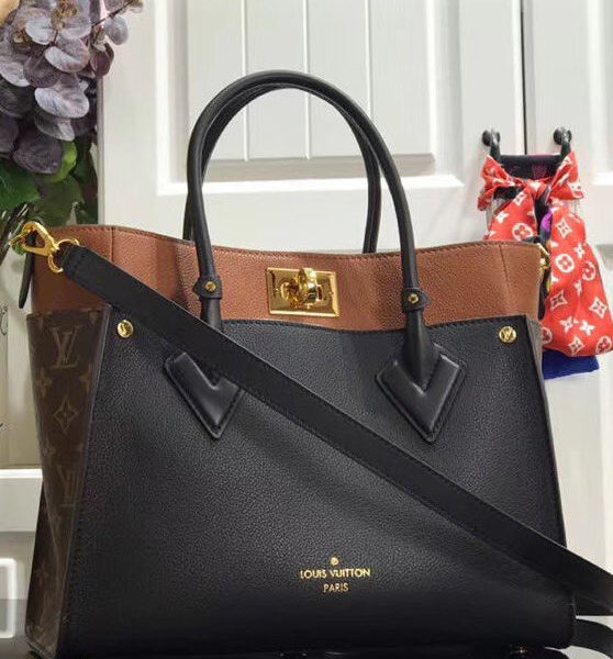 Louis Vuitton On My Side Black