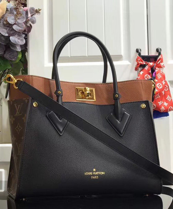 Louis Vuitton On My Side Black