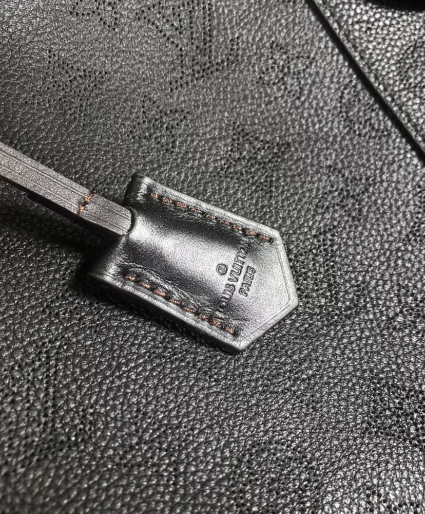 Louis Vuitton Hina PM Black - Image 6