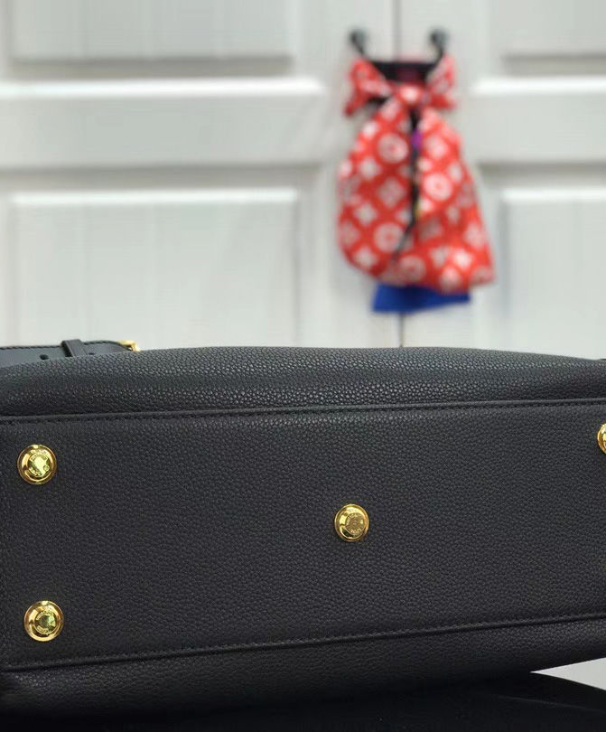 Louis Vuitton On My Side Black - Image 4