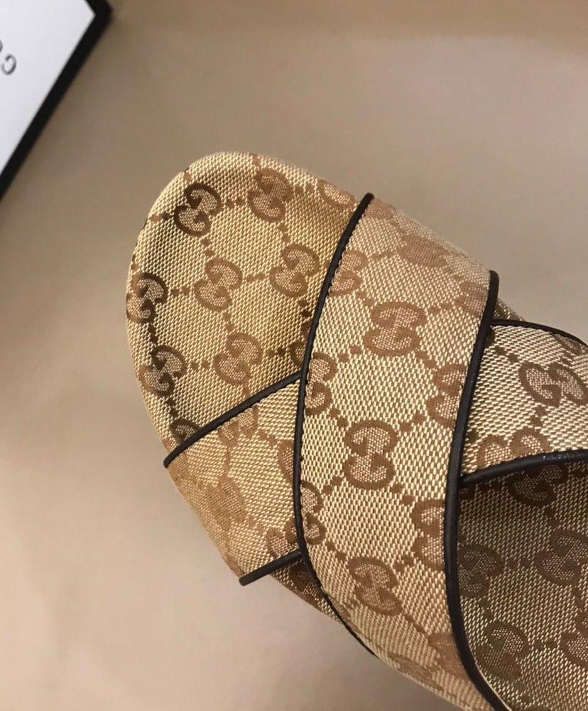 Gucci Men's GG slide sandal Apricot - Image 6