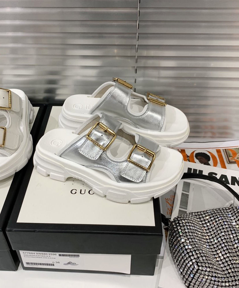 Gucci Women's Leather Slide 602177 Silver - Image 4