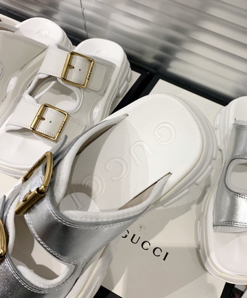 Gucci Women's Leather Slide 602177 Silver - Image 8