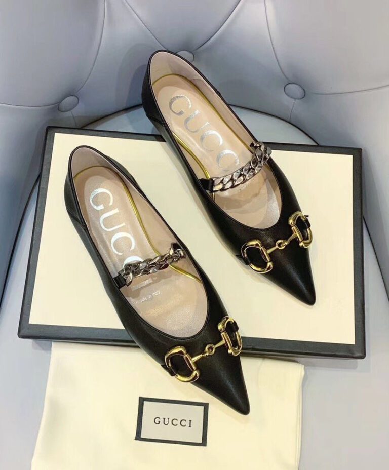 gucci ballet flats with chain