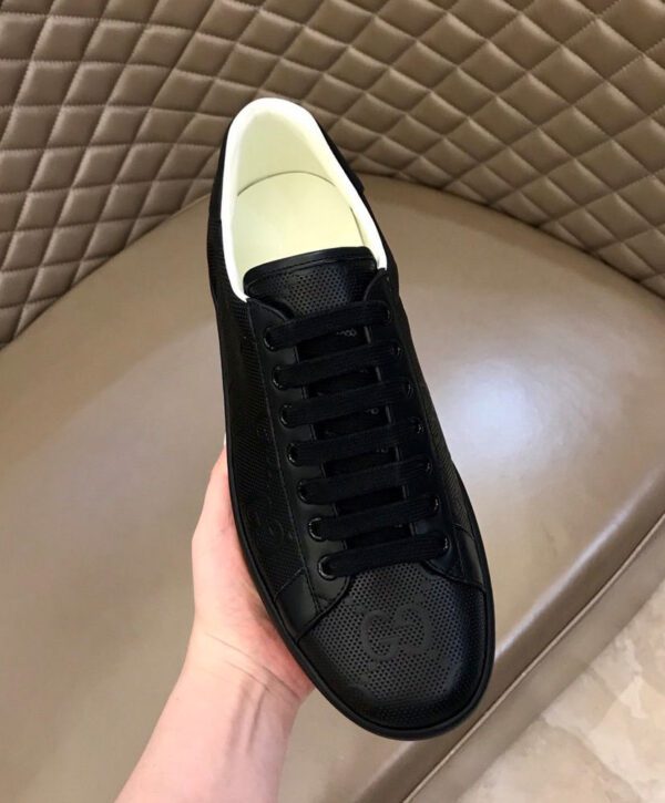 gucci men's ace gg embossed sneaker