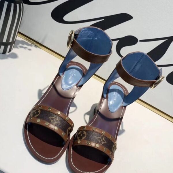 Louis Vuitton Women's Passenger sandal 1A4WFT Coffee