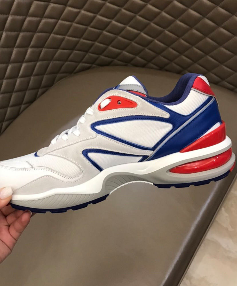 Louis Vuitton Men's LV Trail Sneaker White - Image 4