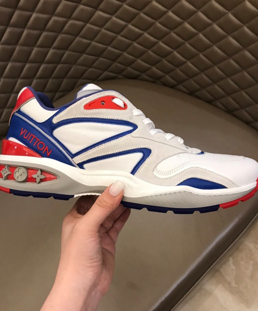 Louis Vuitton Men's LV Trail Sneaker White - Image 8