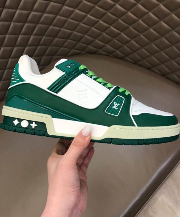 lv trainer sneaker price