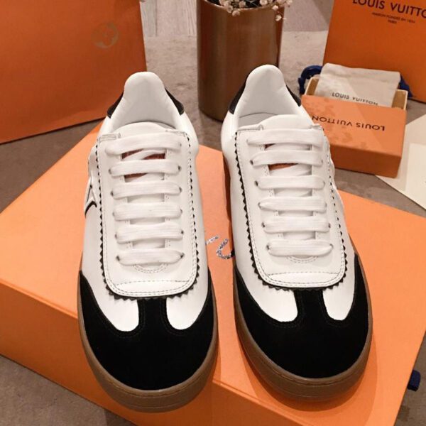 Louis Vuitton Women's Frontrow Sneaker 1A579P Black