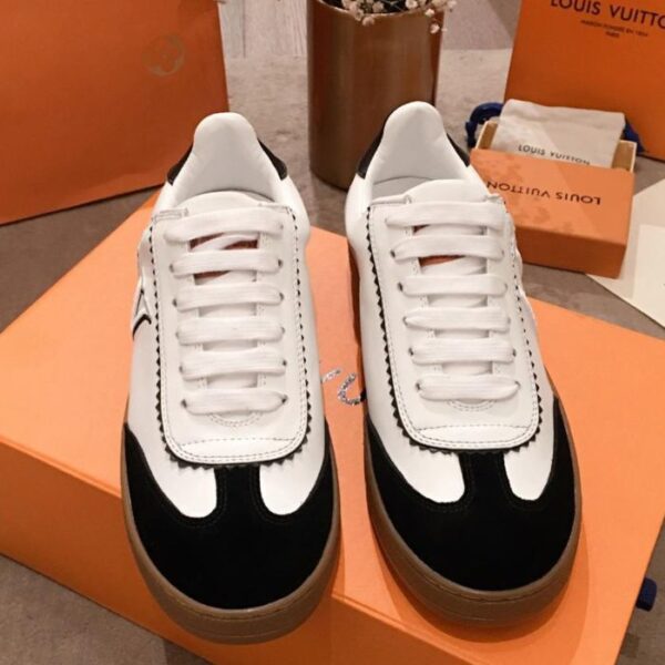 Louis Vuitton Women's Frontrow Sneaker 1A579P Black