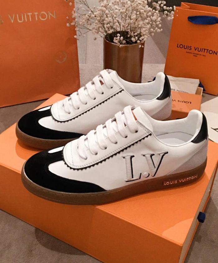 black louis vuitton sneakers womens