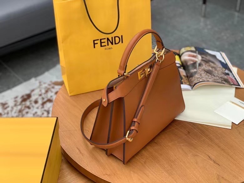Fendi Peekaboo ISEEU Brown Medium Bag - Image 3