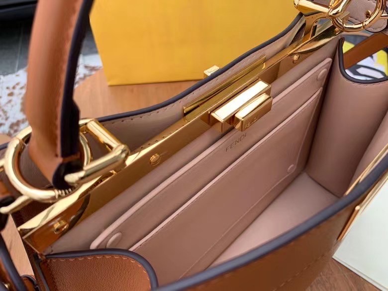 Fendi Peekaboo ISEEU Brown Medium Bag - Image 7