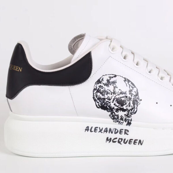 Alexander mcqueen skull sneakers online