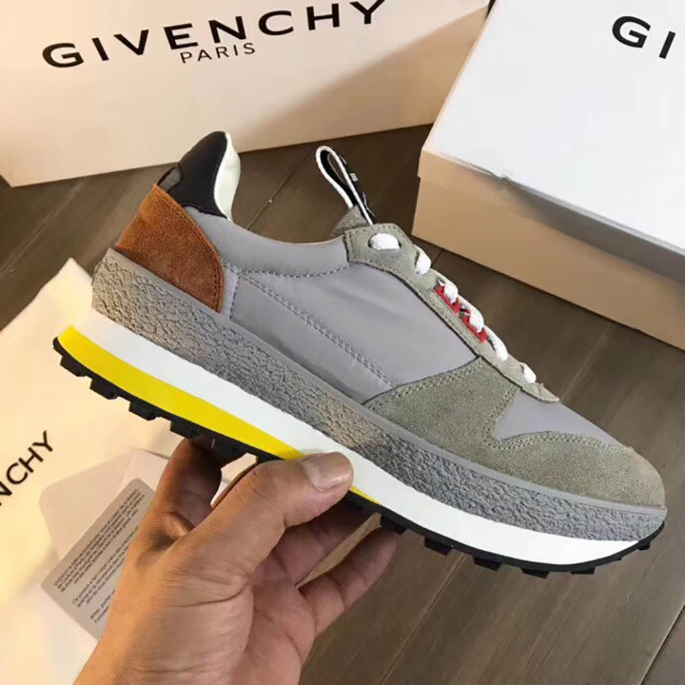givenchy tr3 runner