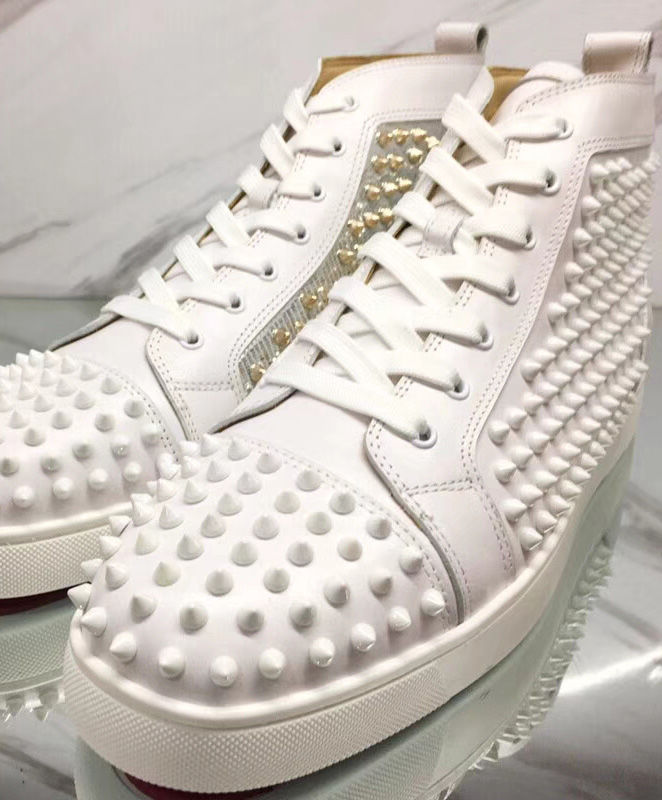 louis spikes men's flat