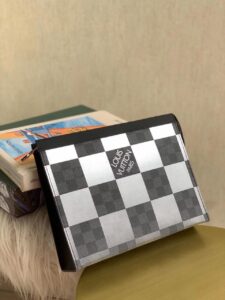 LV POCHETTE VOYAGE MM N60412