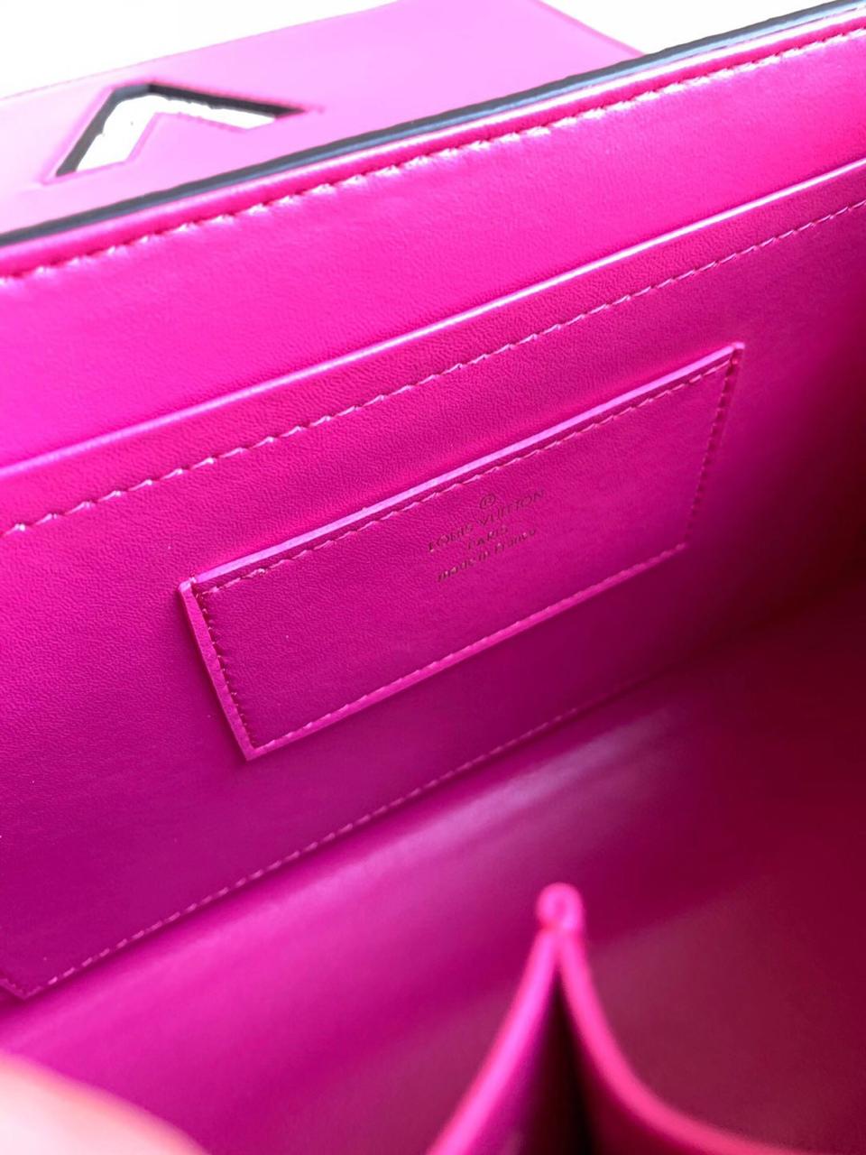 LV TWIST ONE HANDLE BLACK PURSE MM M57090 - Image 9