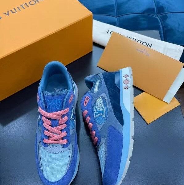 BLUE  LV RUN AWAY SNEAKER.