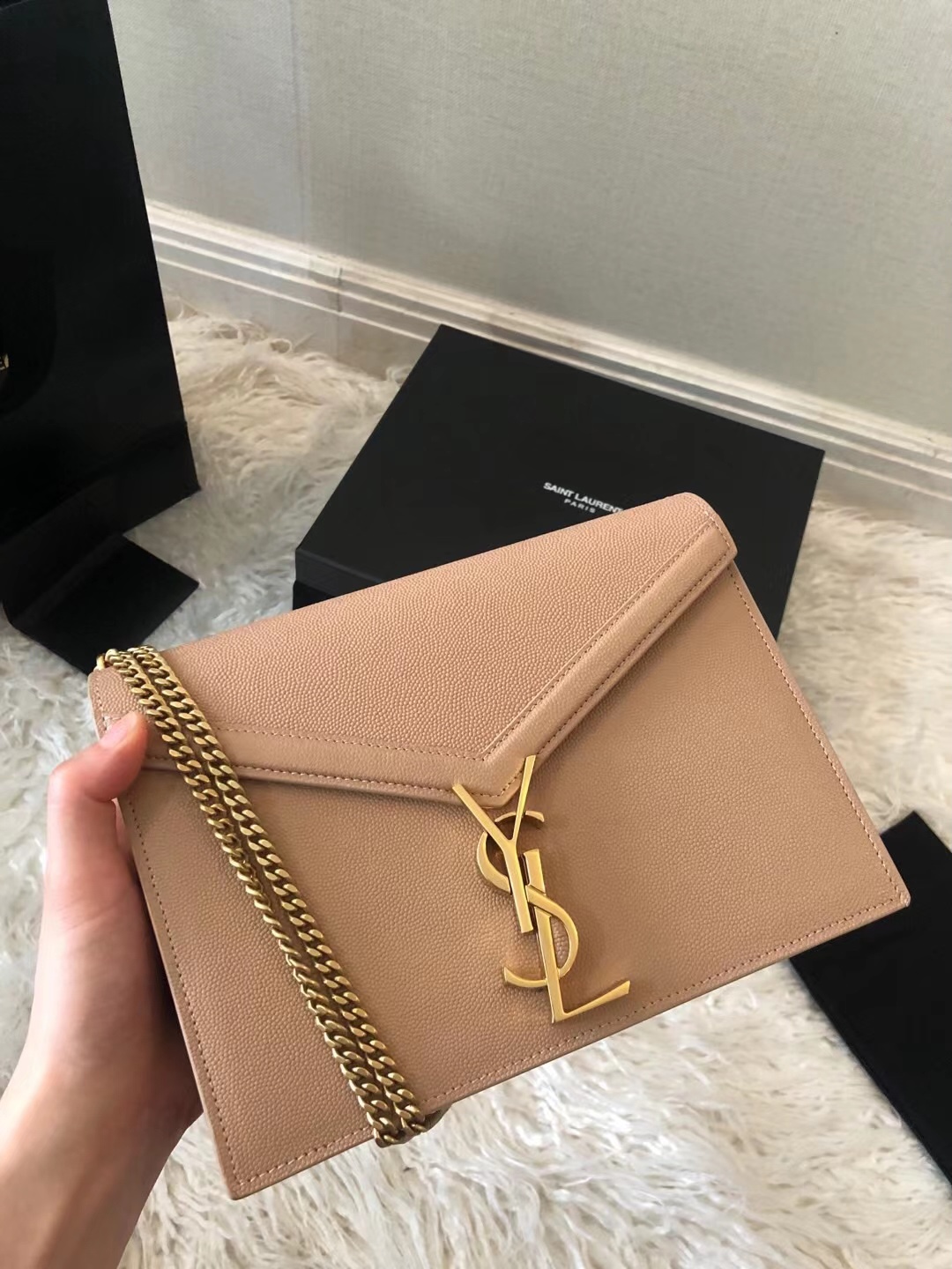 SAINT LAUREN CASSANDRA MONOGRAM CLASP BEIGE BAG - Image 5