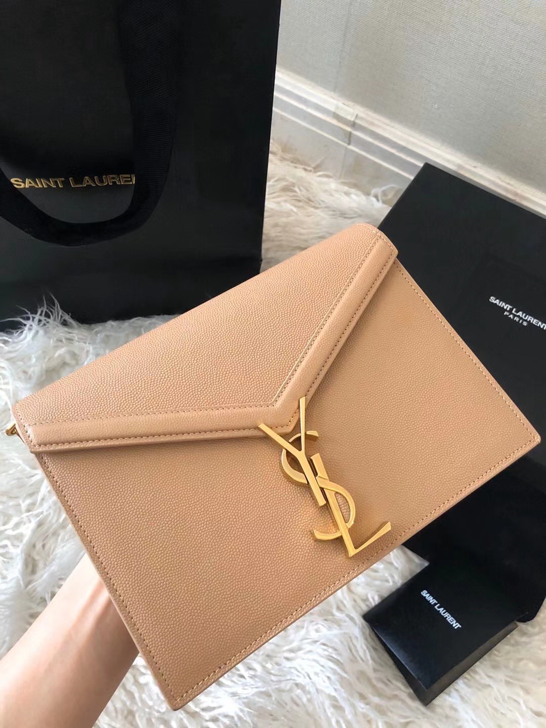 SAINT LAUREN CASSANDRA MONOGRAM CLASP BEIGE BAG - Image 6