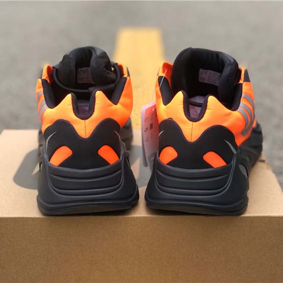 YEEZY BOOST 700 MNVN "ORANGE" - Image 5