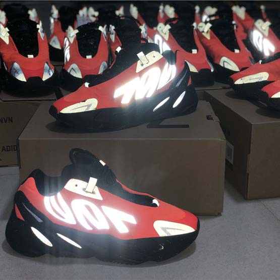 YEEZY BOOST 700 MNVN "ORANGE" - Image 9