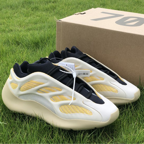 Yeezy Boot 700 V3 "Srphym" - Image 5